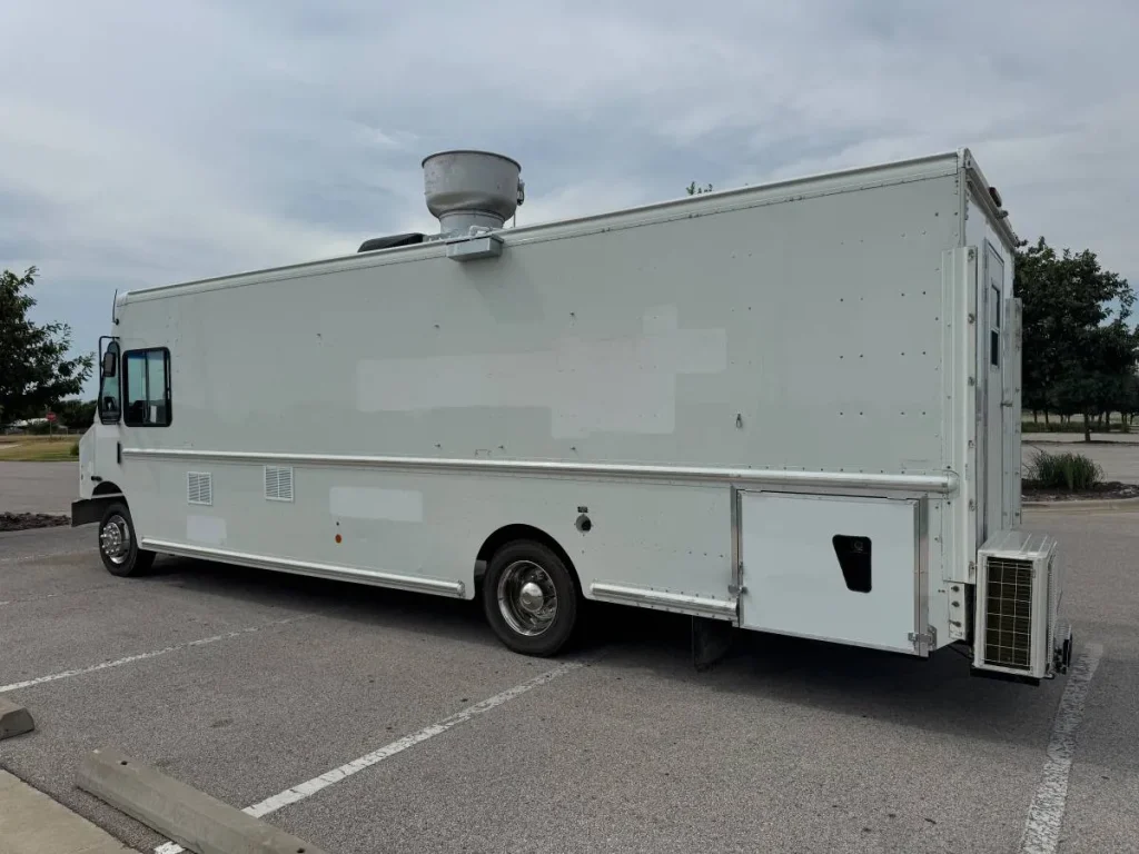 2014 Freightliner Brand New Huge Food Truck