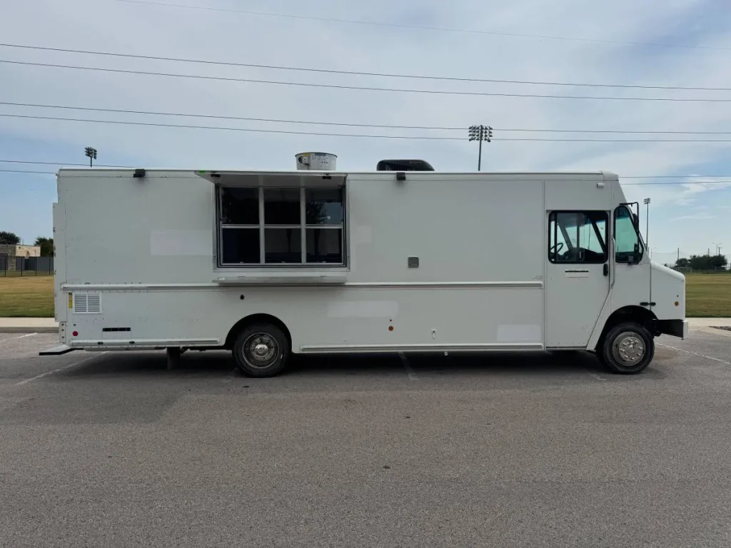 2014 Freightliner Brand New Huge Food Truck